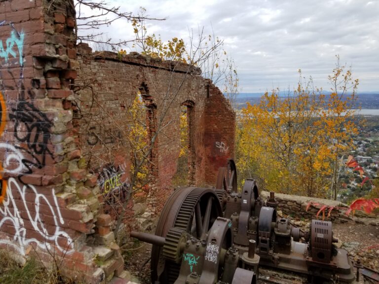Mount Beacon Incline Railway powerhouse ruins